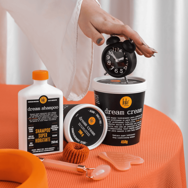 Уценка Увлажняющая маска для волос Lola Dream Cream 450 г до 60