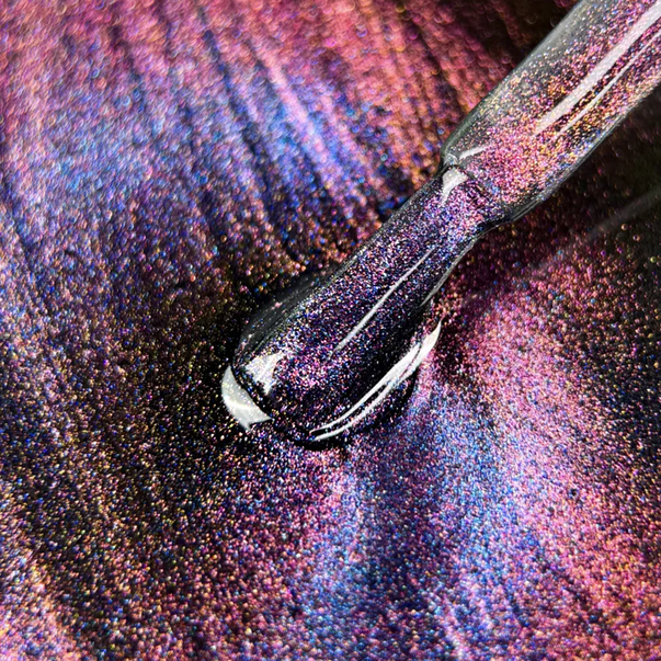 Гель лак кошачий глаз LUNAmoon Color Cat Eye №264 фиолетовый 8 мл